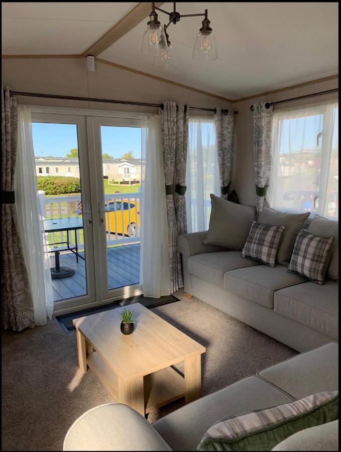 Sea La Vie Villa Cayton Exterior foto