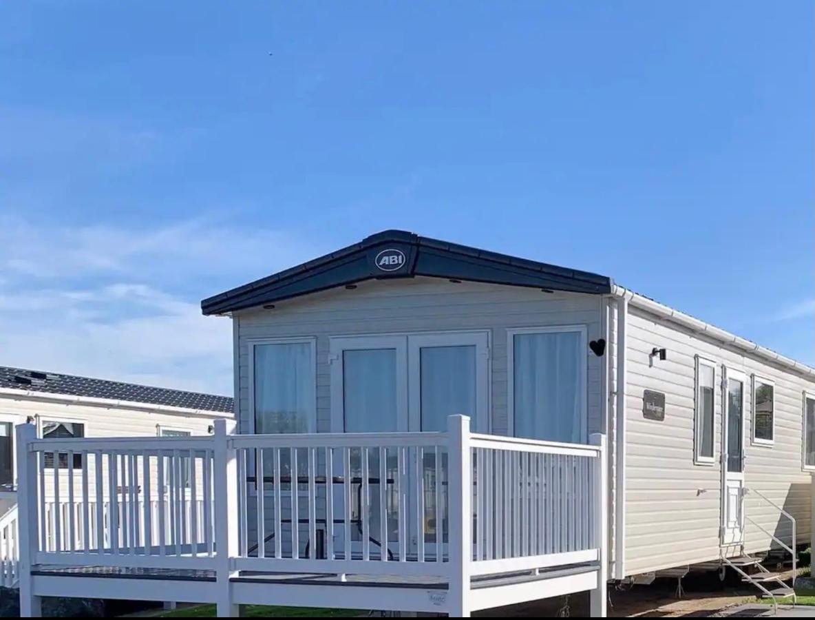 Sea La Vie Villa Cayton Exterior foto